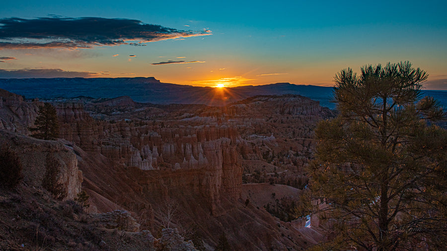 Sunrise at Bryce Canyon